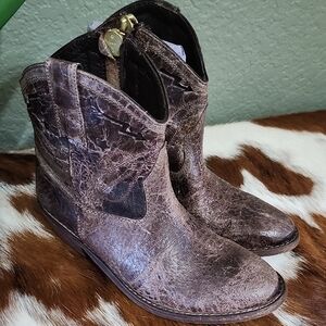 Steve Madden Short Boots Sz7